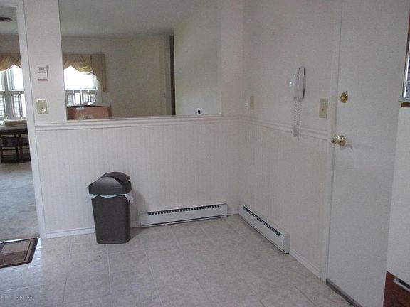3rd image of 298B Dorchester Dr #100B