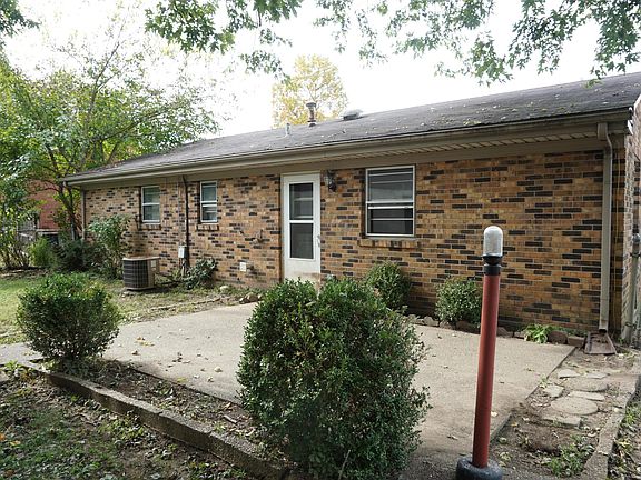 3rd image of 2516 Montpelier Ct