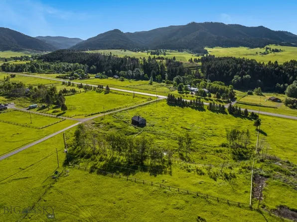 10421 Bridger Canyon Rd, Bozeman, MT 59715