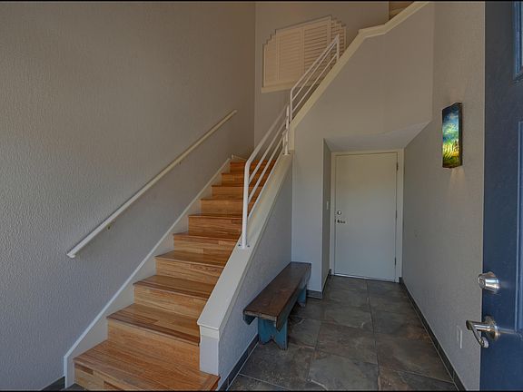 5th image of 4856 Excalibur Dr #B