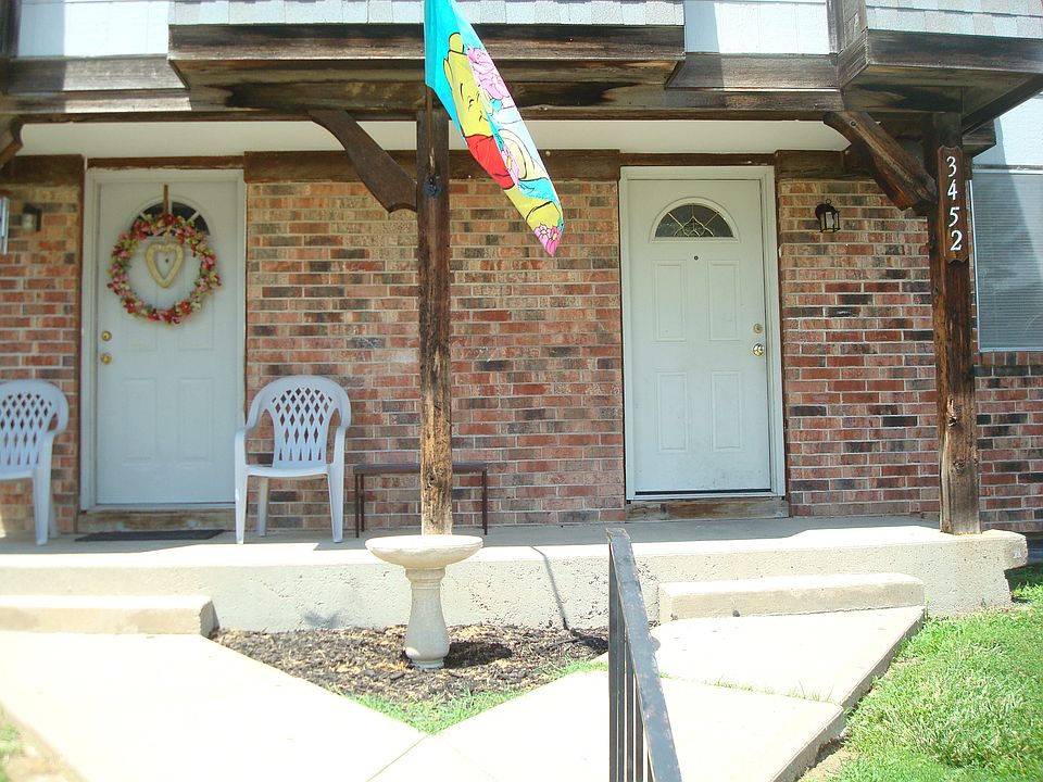 1st image of 3452 Pin Oaks St