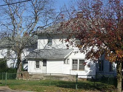 1st image of 4022 E 3rd St