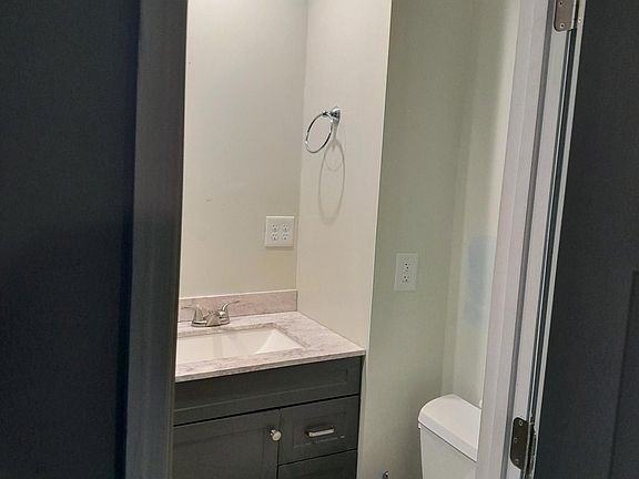 5th image of 2244 Cresthaven Ct