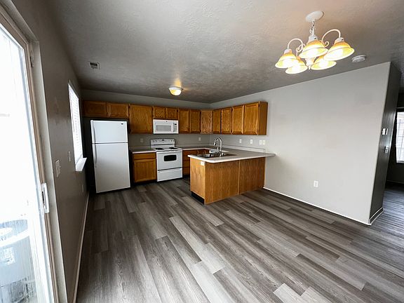 5th image of 2509 N Charleston Ave