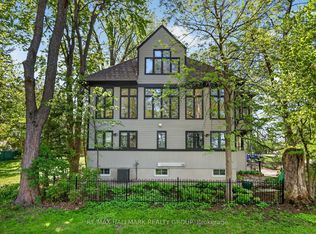 53 Scrivens St, Ottawa, ON K2B 8M6