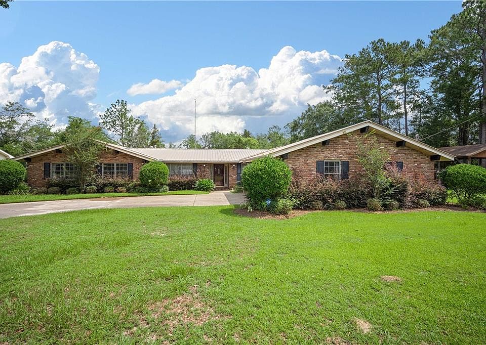 1st image of 240 E Baratara Dr