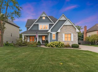 232 65th St, Willowbrook, IL 60527