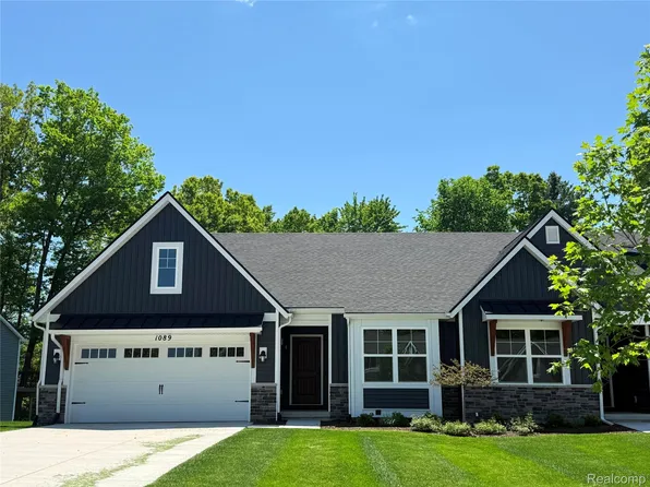 1089 Camellia Cir #31, Howell, MI 48843