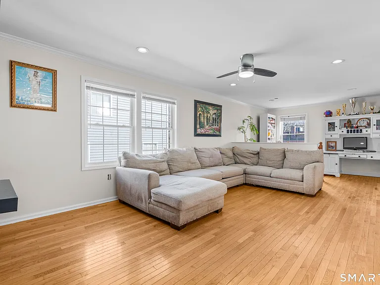 21 Hinman St #2 — Photo 8