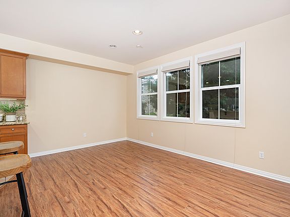 4th image of 1553 Silver Shadow Dr