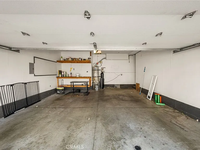 3441 E Berkshire Ct — Photo 28