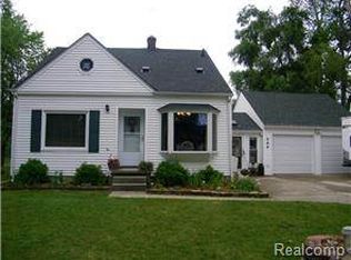 366 Davis Lake Rd, Lapeer, MI 48446