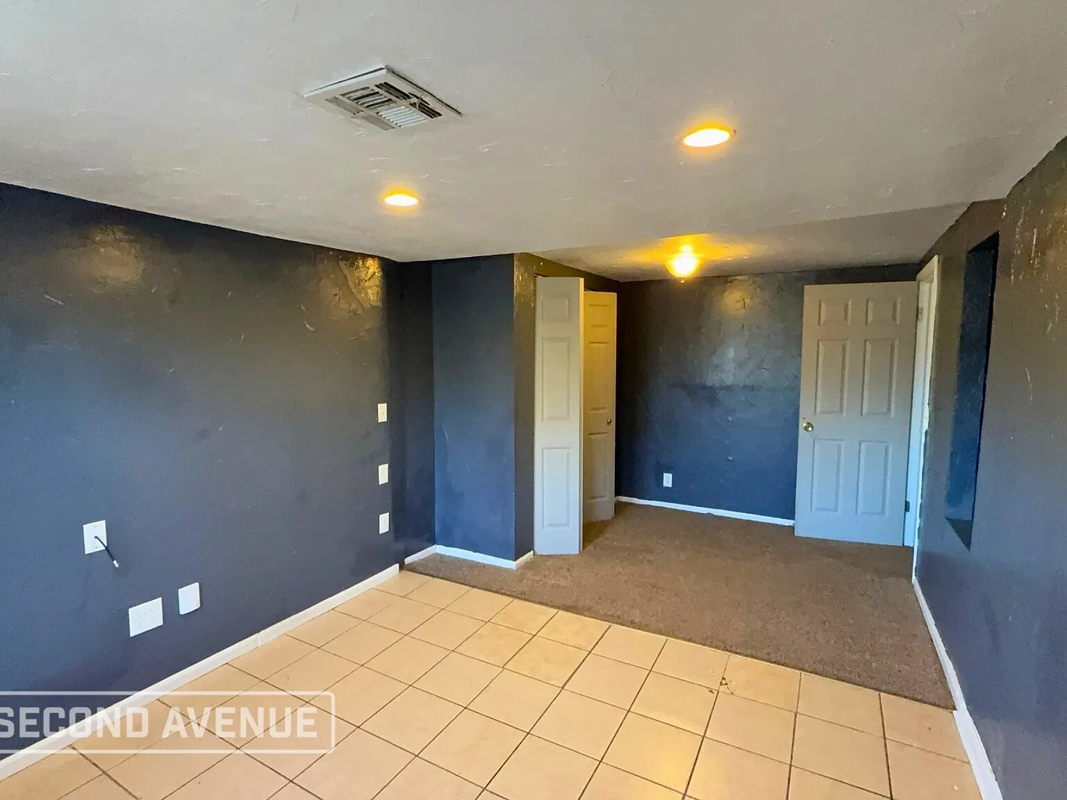 3 bed, 1.0 bath, 1336 sqft, $1,009 — Photo 2