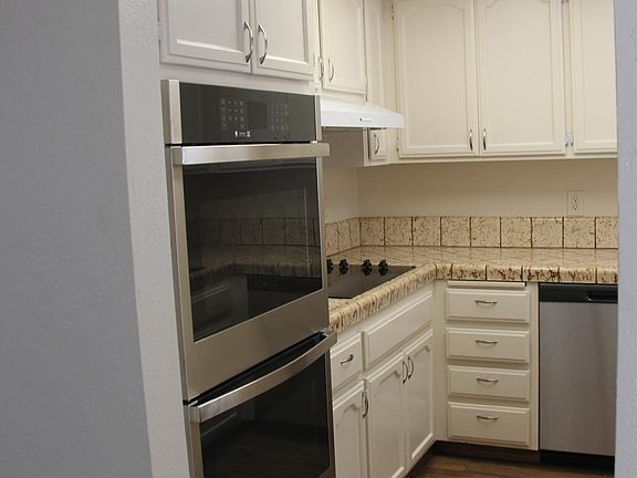 5th image of 211 Pestana Ave