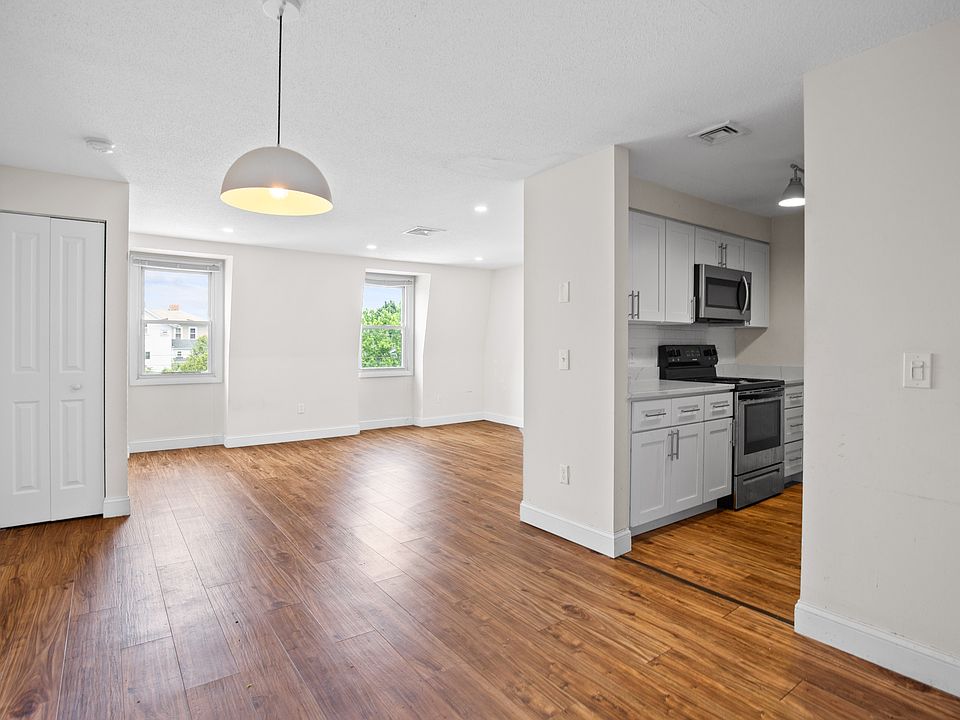 1st image of 497 Broadway APT 204