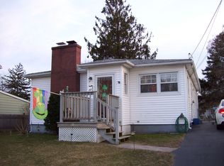 22 Gordon St, East Haven, CT 06512