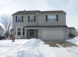 737 Ridgecrest Dr, Fenton, MI 48430