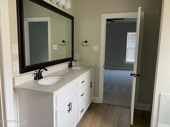 4th image of 203 Preston Rose Ln