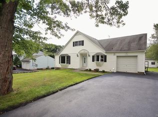 18 The Dr, Westtown, NY 10998