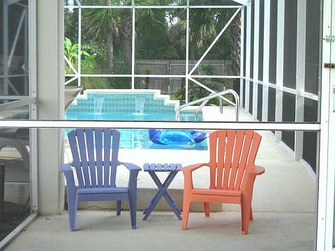 Large pool w/ water fall