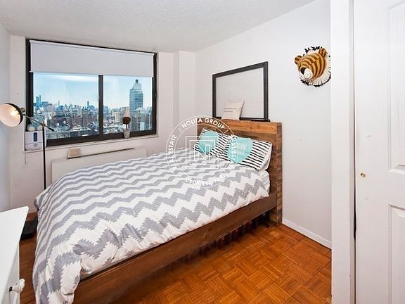 3rd image of 376 Broadway APT 22C