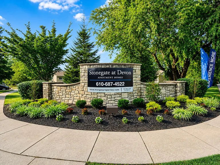 Stonegate at Devon Apartment Homes — Photo 36