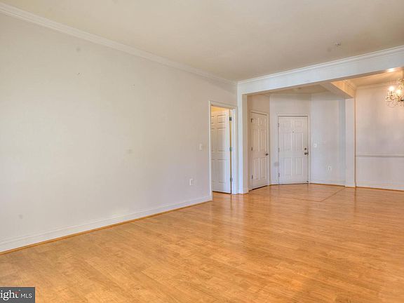 5th image of 4805 Mantlewood Way Unit 204