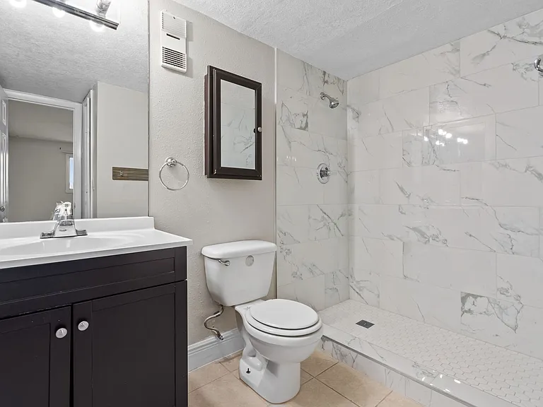 936 Lake Destiny C Rd — Photo 10