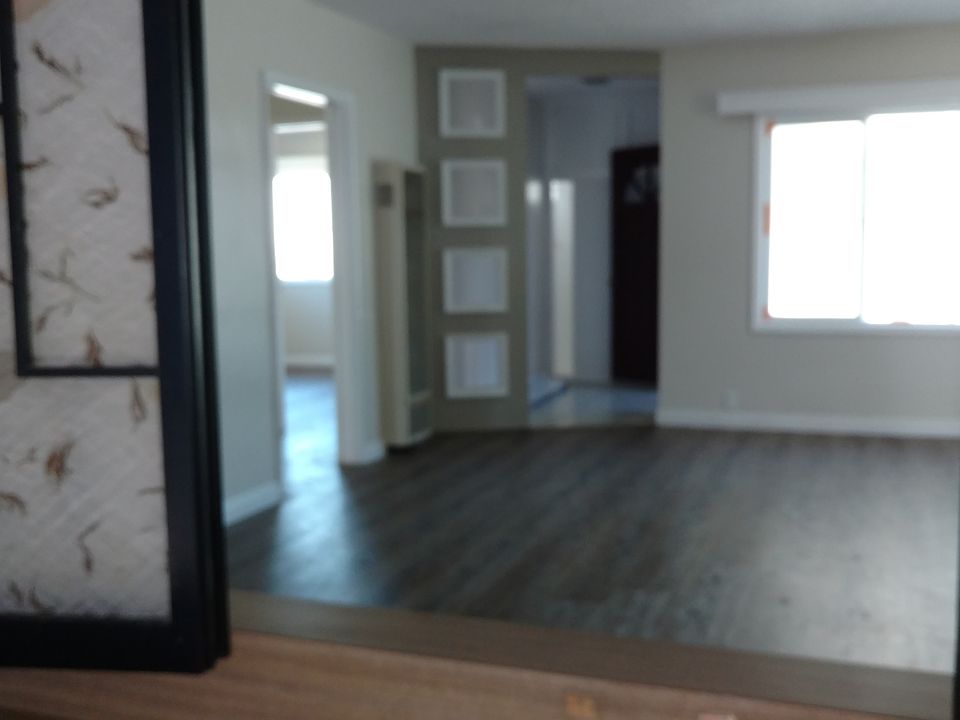 1st image of 1735 Gladys Ave