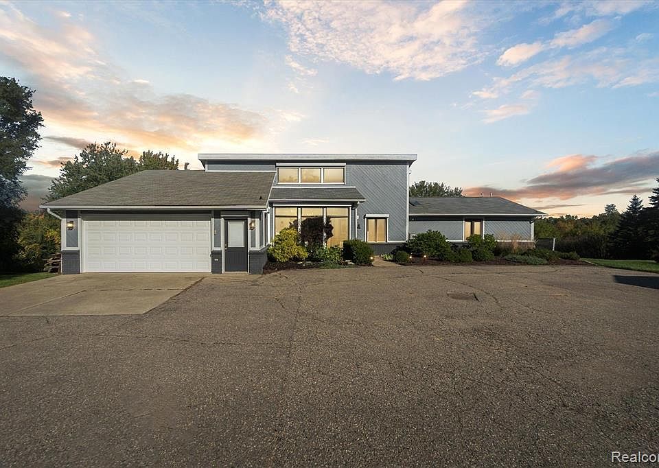 2279 E Grand Blanc Rd, Grand Blanc, MI 48439 MLS 20230084119 Zillow