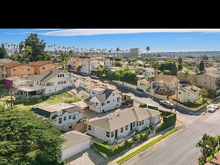 1828 S Rimpau Blvd — Photo 6