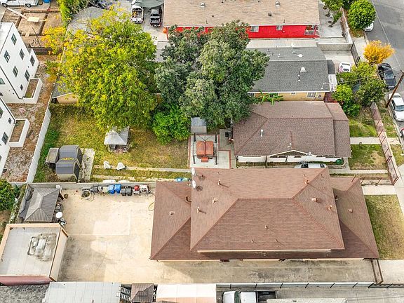 5th image of 1574 W 37th St