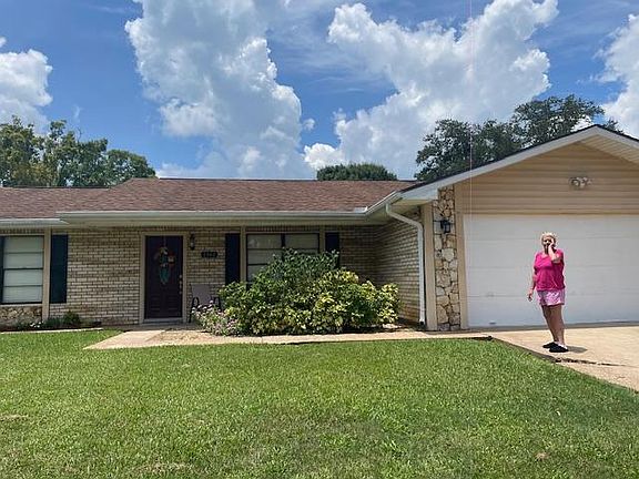 2nd image of 2942 Vista Palm Dr