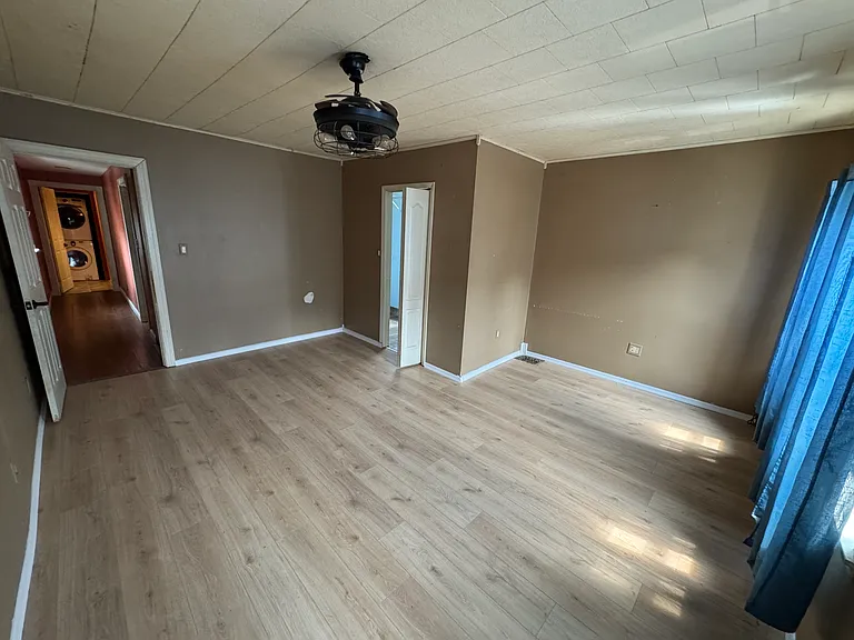1130 W Norwegian St — Photo 9