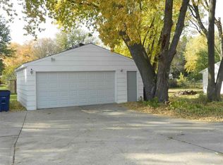 1810 W 7th St, Waterloo, IA 50702