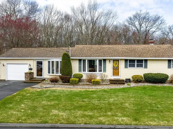 56 Longwood Dr, Chicopee, MA 01020