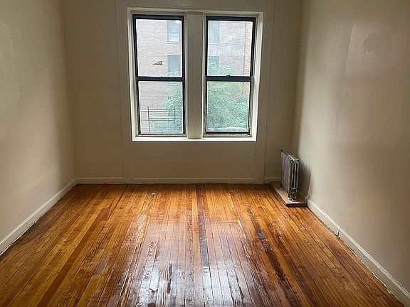 2nd image of 2333 Loring Pl N APT 31