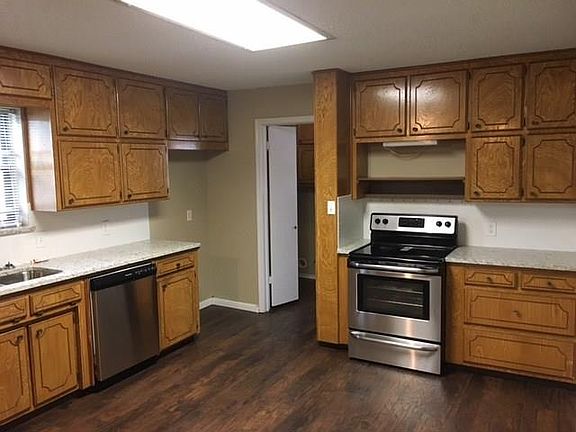 5th image of 6708 Shauna Dr