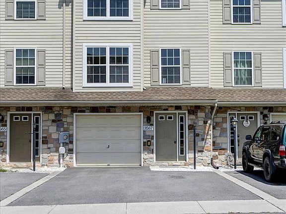 2nd image of 3567 Maplewood Ct