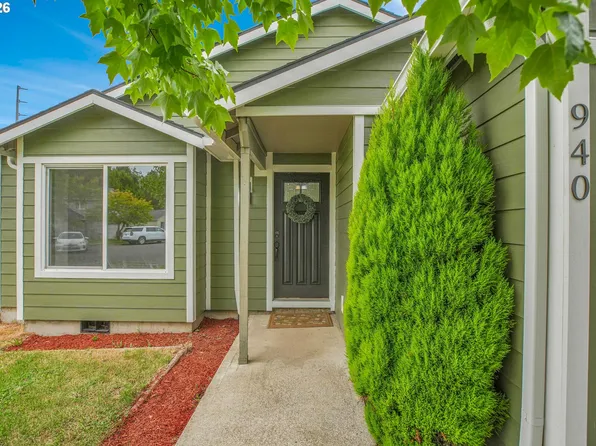 940 SW 178th Pl, Beaverton, OR 97003