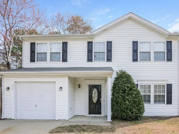 209 Mingocrest Dr, Knightdale, NC 27545