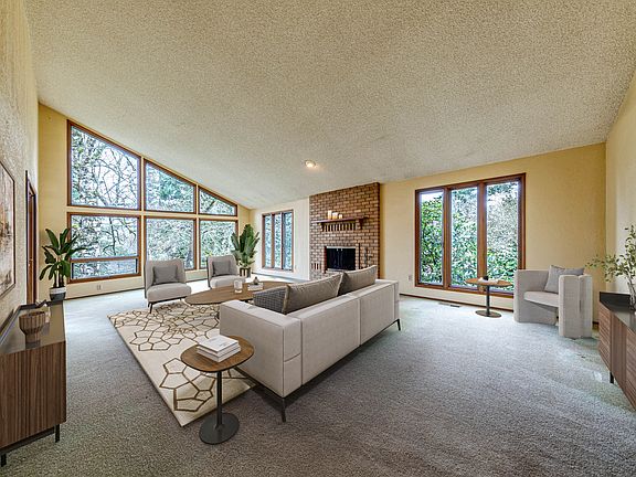 3rd image of 20521 Larch Way