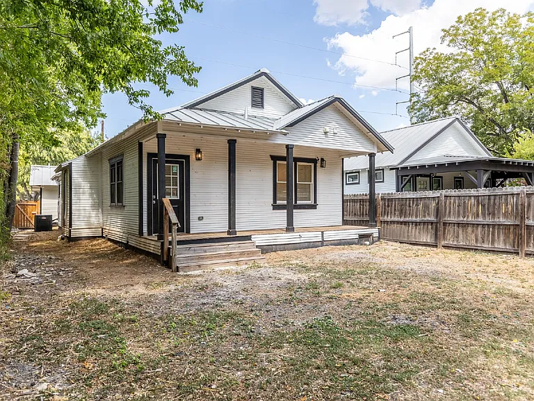 1010 Burnet St — Photo 39
