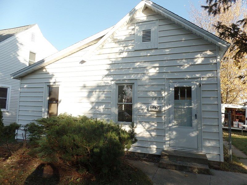 1st image of 1807 East Ave S