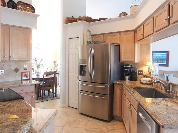 4th image of 170 Seaview St