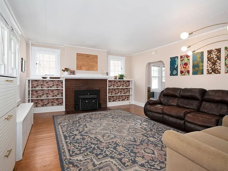 1505 3rd Ave — Photo 3