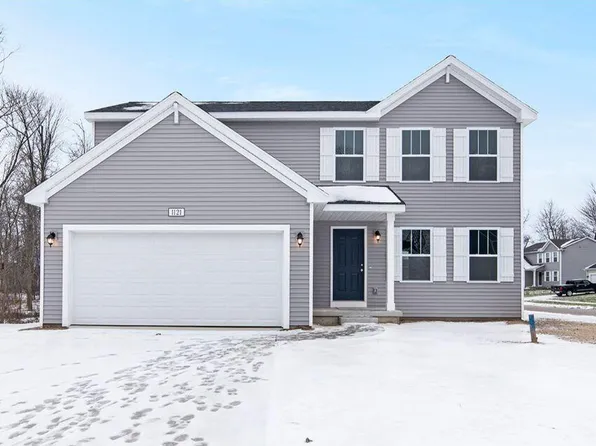 2742 Blooming Bud Ln, Kentwood, MI 49508