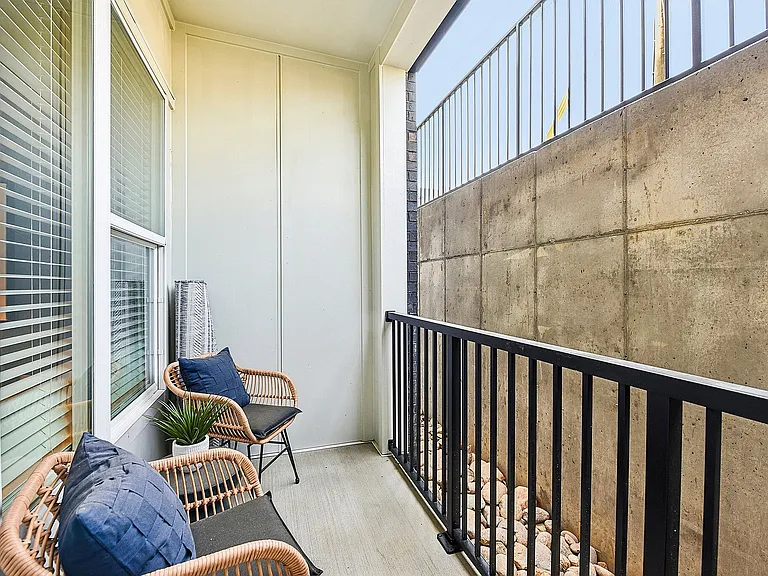 36-web-or-mls-Unit L03-S2504-017