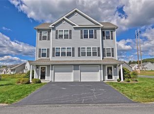 31 Stream View Dr, Cumberland, RI 02864