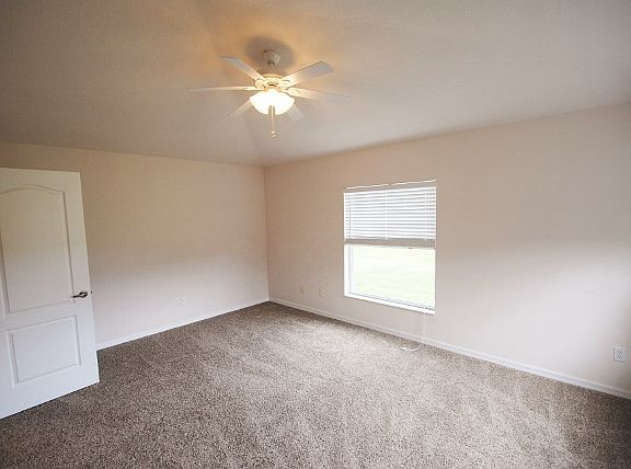 5th image of 1088 Macon Dr